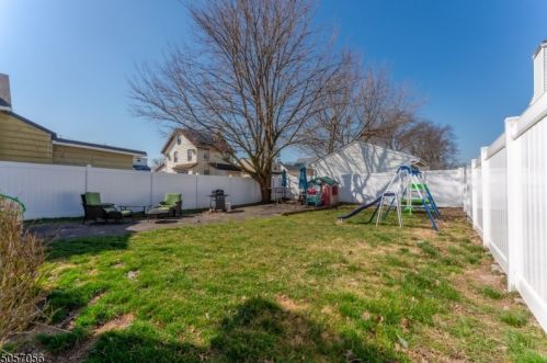 220 Locust St, Roselle Park NJ  07204-2226 exterior