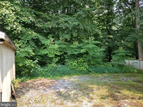 19 Coverly Ct, Dover DE  19904-1977 exterior