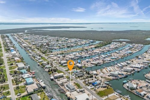 2852 York Rd, Saint James City FL  33956-2295 exterior