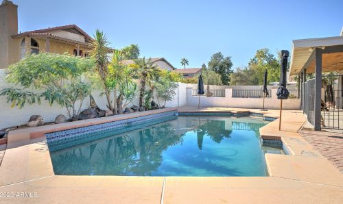 4945 Acoma Dr, Glendale AZ  85306-3827 exterior