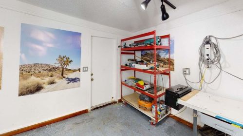 15560 Leadwell St, Van Nuys CA 91406-3110 exterior