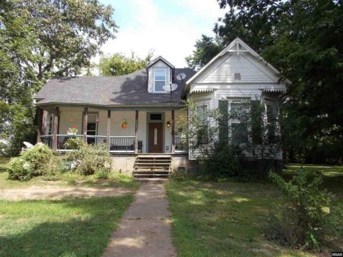 1112 Magnolia St, Hickman, KY 42050-1428