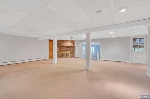 32 Brandywine Pl, Oakland NJ  07436-2321 exterior