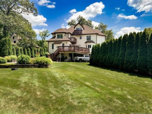 113 Pinnacle Rd, Plainville, CT 06062-1427