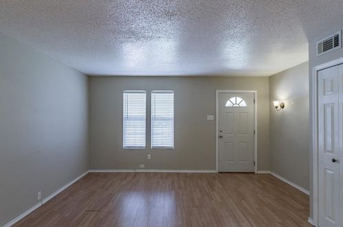 3212 18th St, Plano, TX 75074-4633