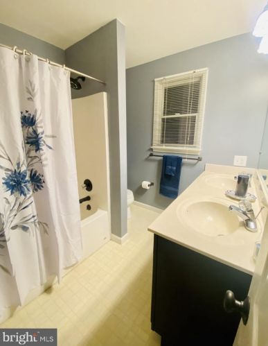 36 Bourbon Red Dr, Navy Sup Dpt PA 17050-7901 exterior