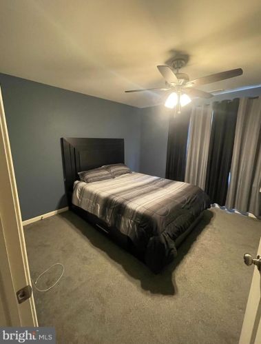 1425 Tristram Cir, West Deptford NJ  08051-2264 exterior