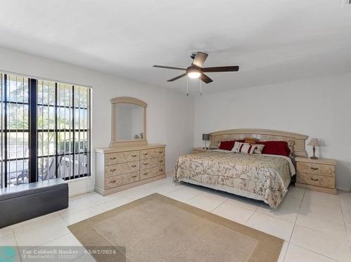 5293 Stonybrook Ln, Boynton Beach FL  33437-1616 exterior