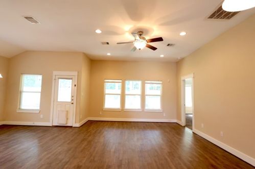 8814 Rolling Rapids Rd, Humble TX  77346-8062 exterior