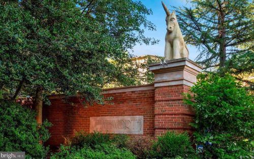 2745 Unicorn Ln, Washington, DC 20015-2233