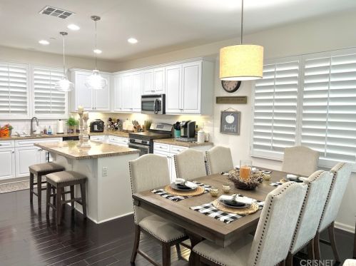 21737 Propello Dr, Santa Clarita CA  91350-8542 exterior