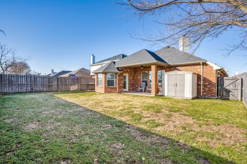 109 Toma Hawk Dr, Greenville TX 75402-2802 exterior