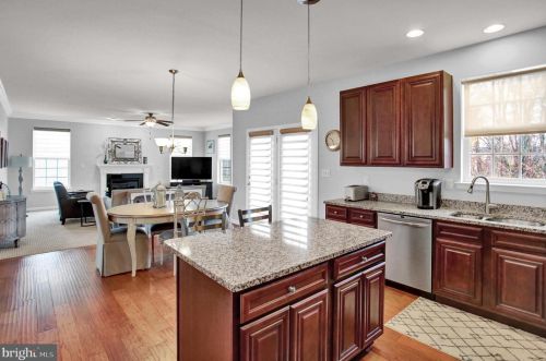 4 Ledgestone Dr, Siddonsburg PA  17019-9805 exterior