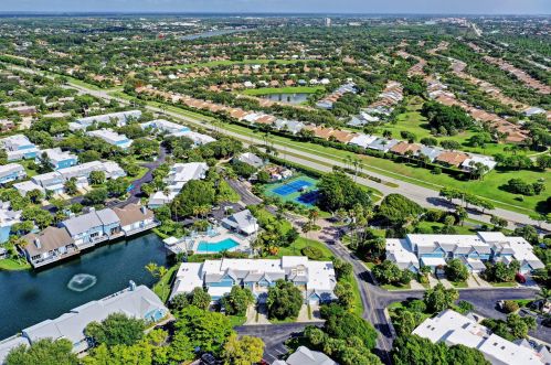 1221 Ocean Dunes Cir, Jupiter FL  33477-9150 exterior