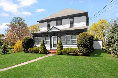1119 Main Rd, Tiverton, RI 02878-4212