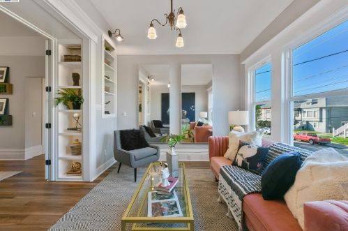 733 59th St, Oakland CA 94609-1417 exterior