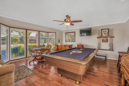 1047 Tyler Ave, Los Banos CA 93635-4839 exterior