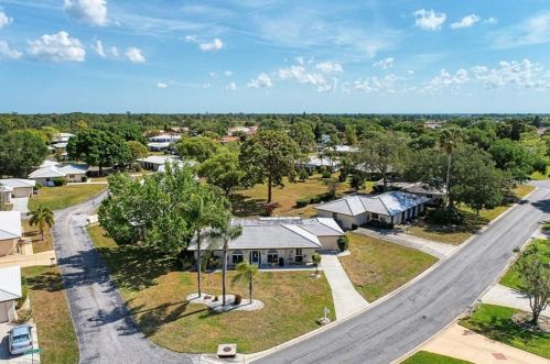 638 Signorelli Dr, Nokomis, FL 34275-3587