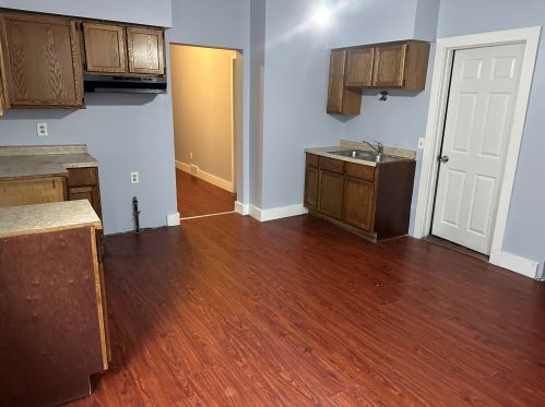 216 Center St, Milwaukee WI  53212-2841 exterior