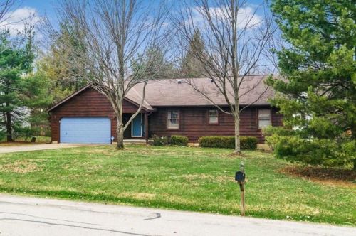 121 Hillgail Rd, Pataskala, OH 43062-8535
