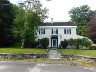 90 Wall St, Springfield, VT 05156-3554