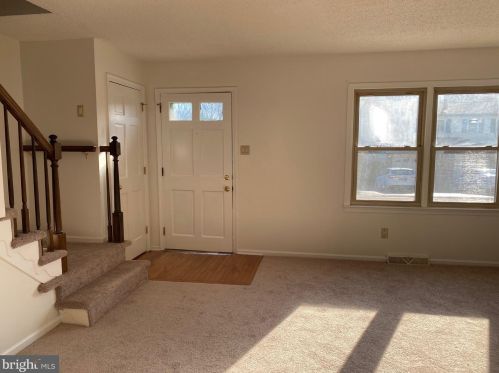 4802 Plum Run Ct, Wilmington DE  19808-1721 exterior