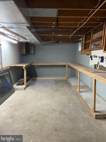 1331 Westminster Dr, Downingtown PA  19335-3652 exterior