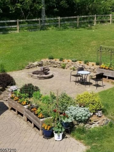 104 Haggerty Rd, Wantage NJ  07461-2707 exterior