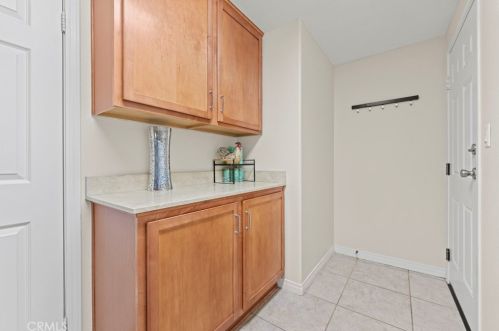 23860 Toscana Dr, Santa Clarita CA  91354-3015 exterior