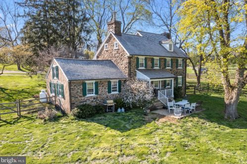 2346 White Horse Rd, Berwyn, PA 19312-2306