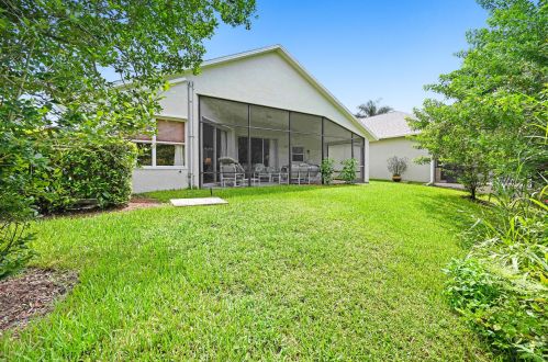 1714 Ficus Pt Dr, Melbourne FL  32940-1539 exterior