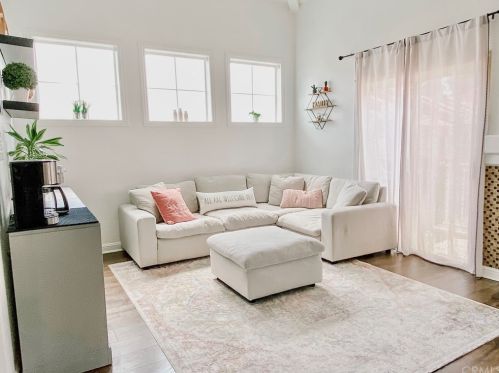 18120 Flynn Dr, Santa Clarita, CA 61504-6304