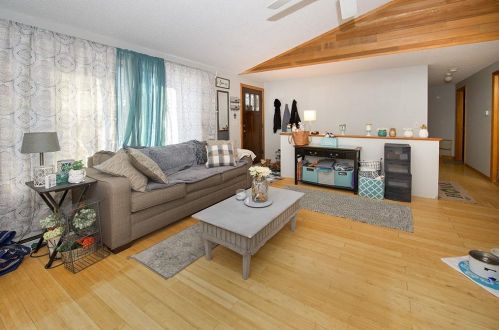 21 Lollypop Ln, Danville NH  03819-5129 exterior