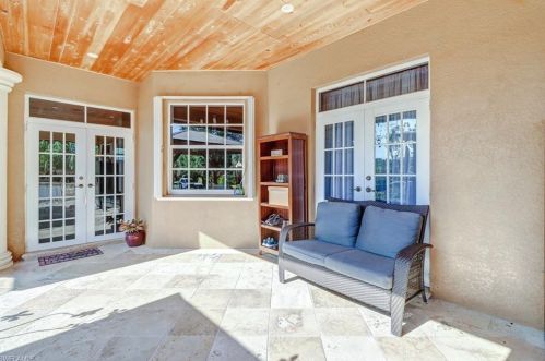 360 15th St, Naples FL  34117-3337 exterior