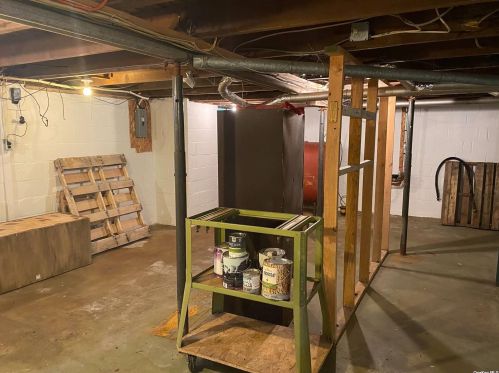 817 Hawkins Ave, Lake Grove NY 11755-1646 exterior