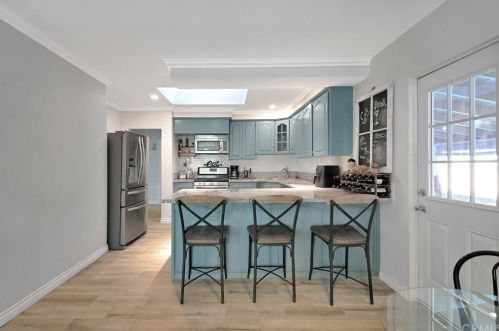 4410 De Ora Way, Long Beach CA 90815-2728 exterior