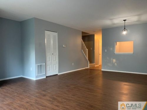 487 Danbury Ln, East Brunswick NJ  08816-5120 exterior