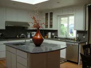 979 Highlands Cir, Los Altos CA  94024-7012 exterior