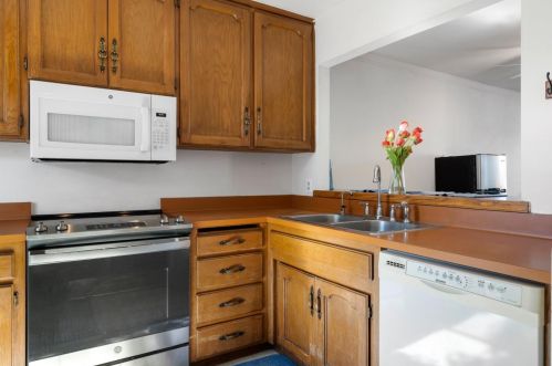 127 Rockwood Dr, Grass Valley CA  95945-5636 exterior