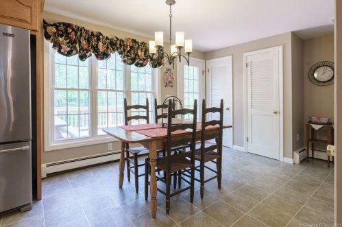 61 Carriage Dr, Waterbury CT  06708-3309 exterior