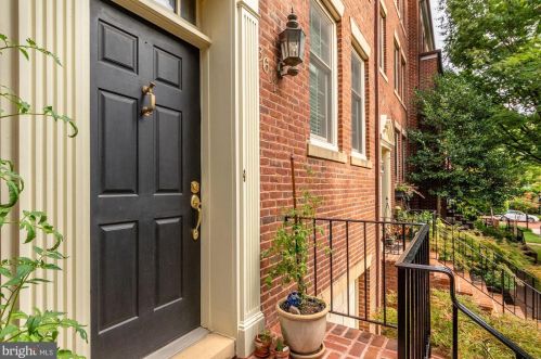 3611 Winfield Ln, Washington, DC 20007-2368