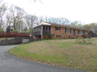 115 White Ave, Camden, TN 38320-1918