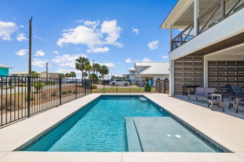 765 Gorrie Dr, Saint George Island FL  32328-2912 exterior