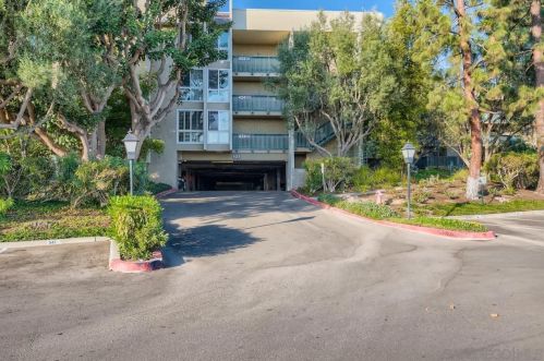 424 Bellflower Blvd, Long Beach, CA 90814-2056