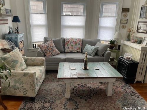 52 Prospect Ave, Northport NY  11768-3080 exterior