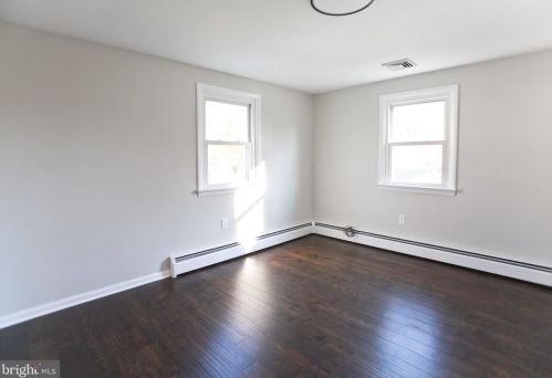 808 Sycamore Dr, Lansdale PA  19446-3128 exterior