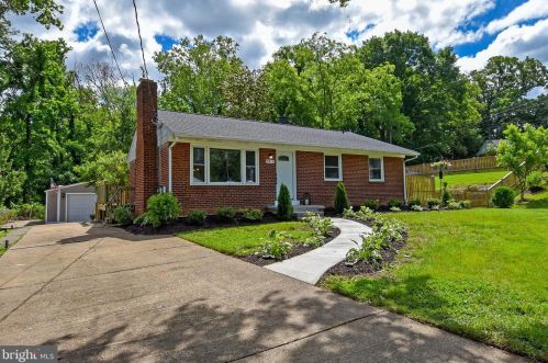 8913 Lagrange St, Lorton VA  22079-1626 exterior