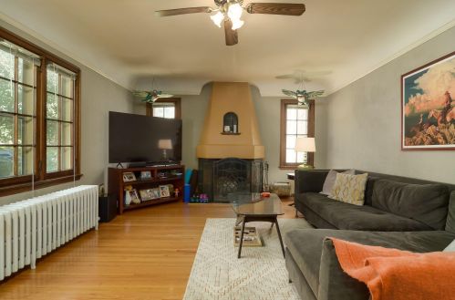 2935 Ewing Ave, Minneapolis MN 55422-3234 exterior