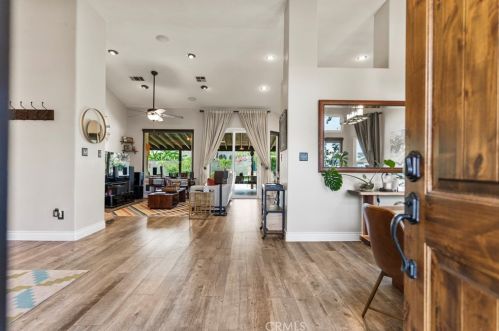 9809 Balvanera Ave, Bakersfield, CA 93312-5301