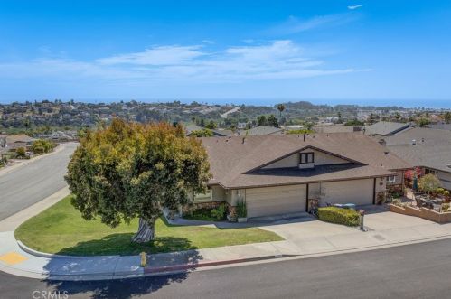 781 Panorama Dr, Pismo Beach, CA 93449-3251